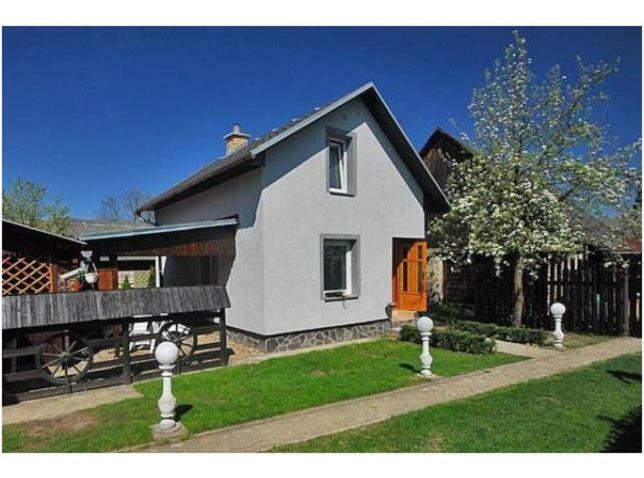 Villa Privat Mrazik à Partizanska lupca Extérieur photo